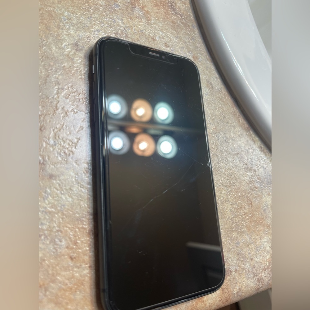 Apple iPhone 11 - 64GB - Black